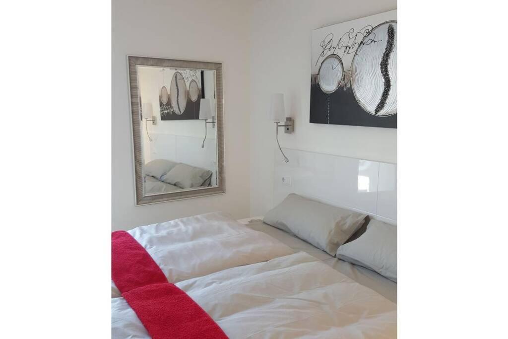 Modern Apartment With Stunning Sea View Cala Millor  Εξωτερικό φωτογραφία